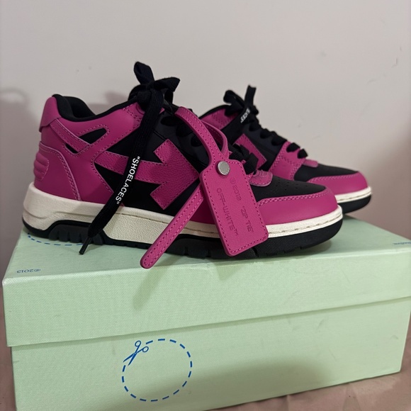 Off-White WMNS Out of Office ‘Black Fuchsia’ Sneakers Bold black & fuchsia s - Picture 8 of 8